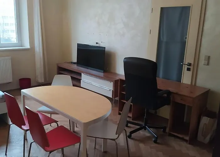 Spacious Modern 3 Bedroom Aparment