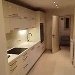 Spacious Modern 3 Bedroom Aparment Apartament *
