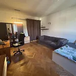Spacious Modern 3 Bedroom Aparment * براغ