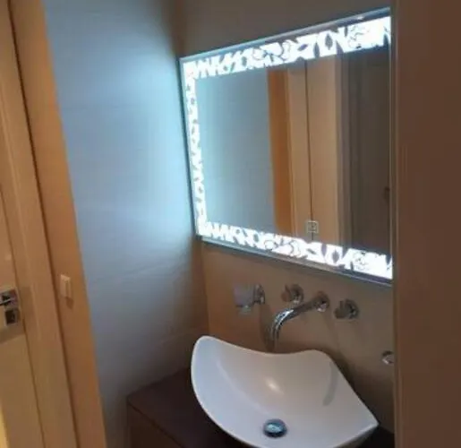 Spacious Modern 3 Bedroom Aparment * Praga