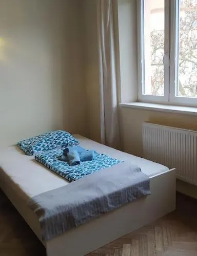 Spacious Modern 3 Bedroom Aparment * Praga